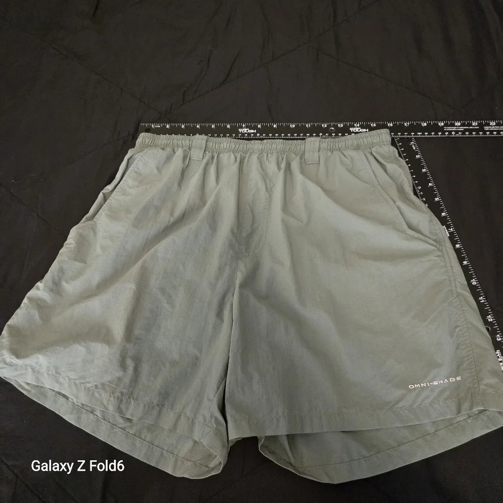 PColumbia PFG Green Nylon Fishing Hiking Swim Shorts Mesh Lined‎ Men’s L